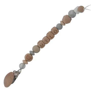Cumilánc névvel - Egyedi, névre szóló cumilánc szilikon és fa gyöngyökből - Greige Cumilánc névvel - Egyedi, névre szóló cumilánc szilikon és fa gyöngyökből - Greige